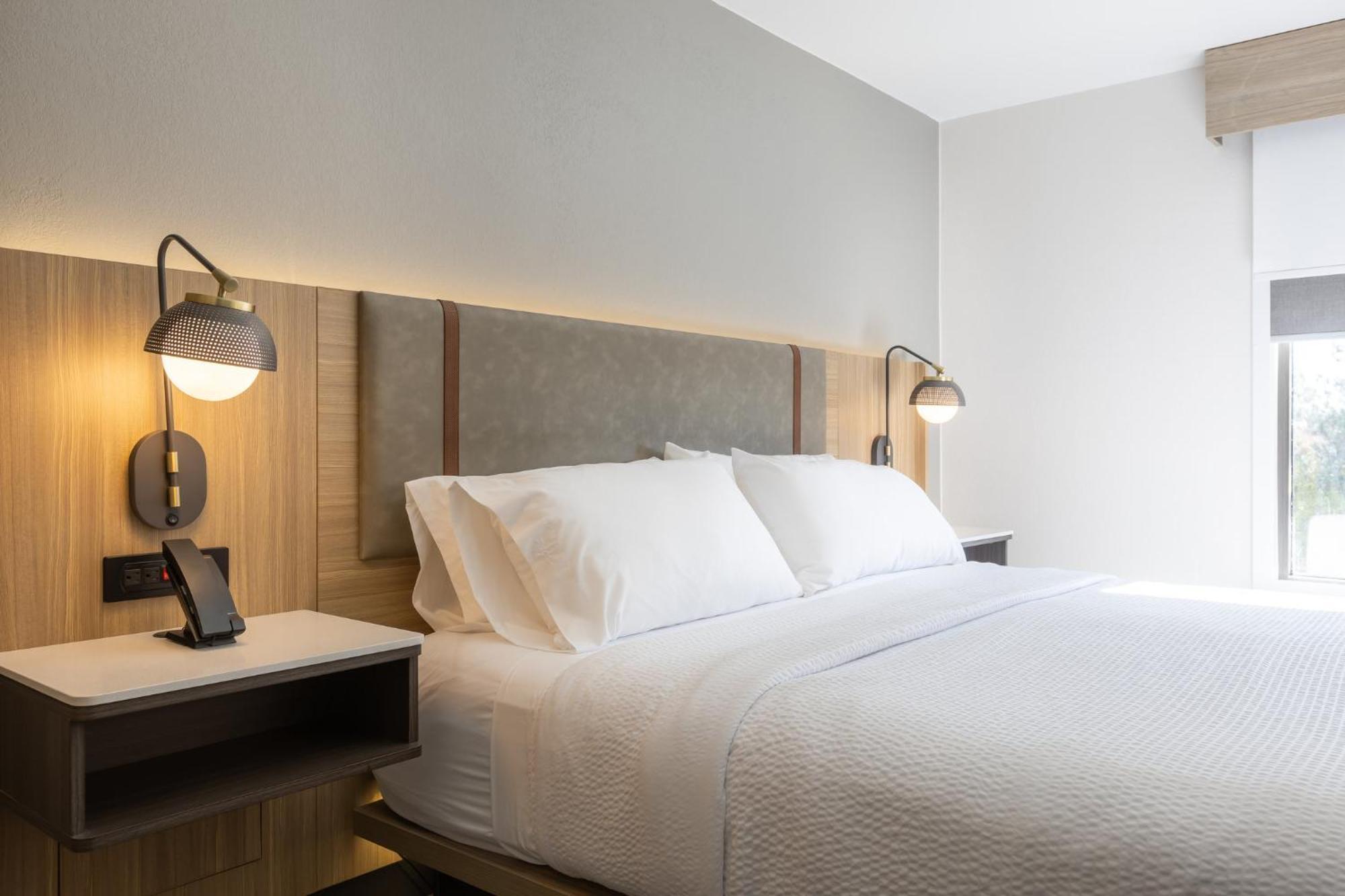 Holiday Inn Anderson By Ihg Bagian luar foto
