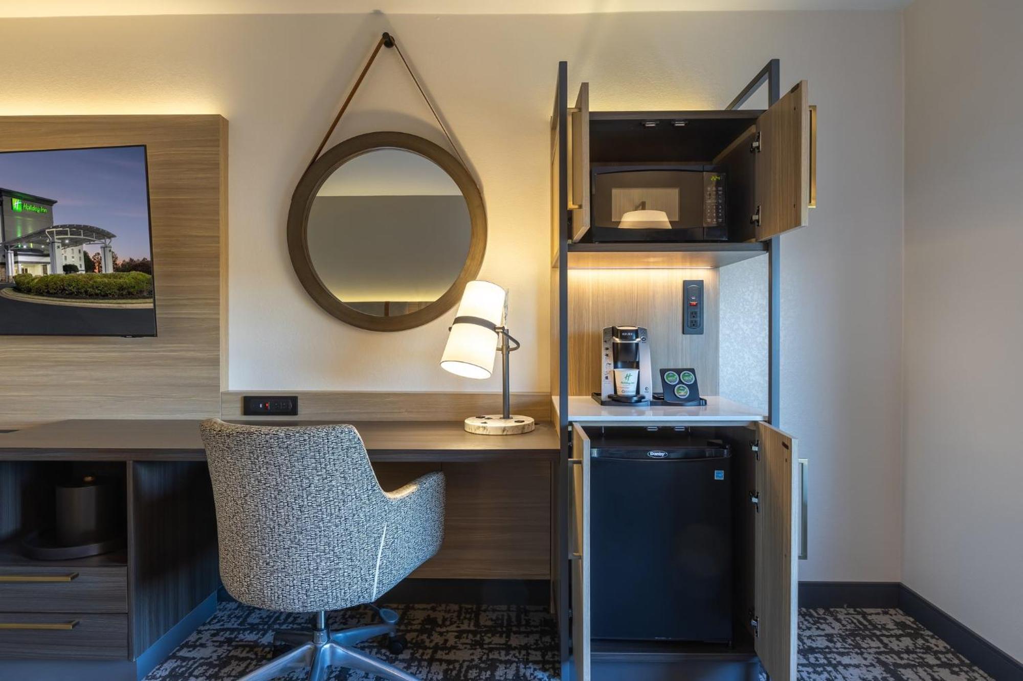 Holiday Inn Anderson By Ihg Bagian luar foto