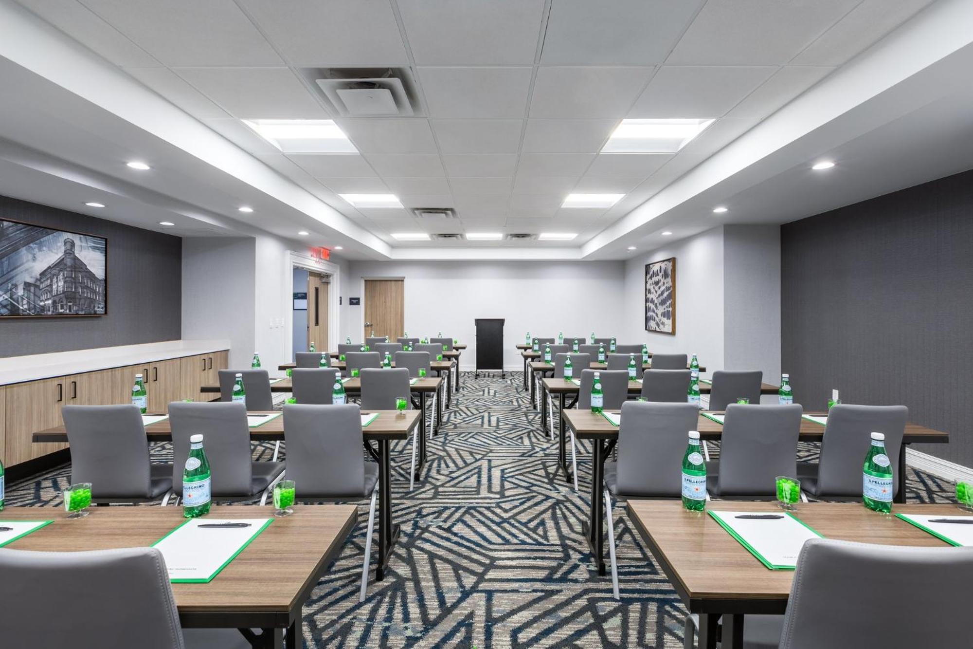 Holiday Inn Anderson By Ihg Bagian luar foto
