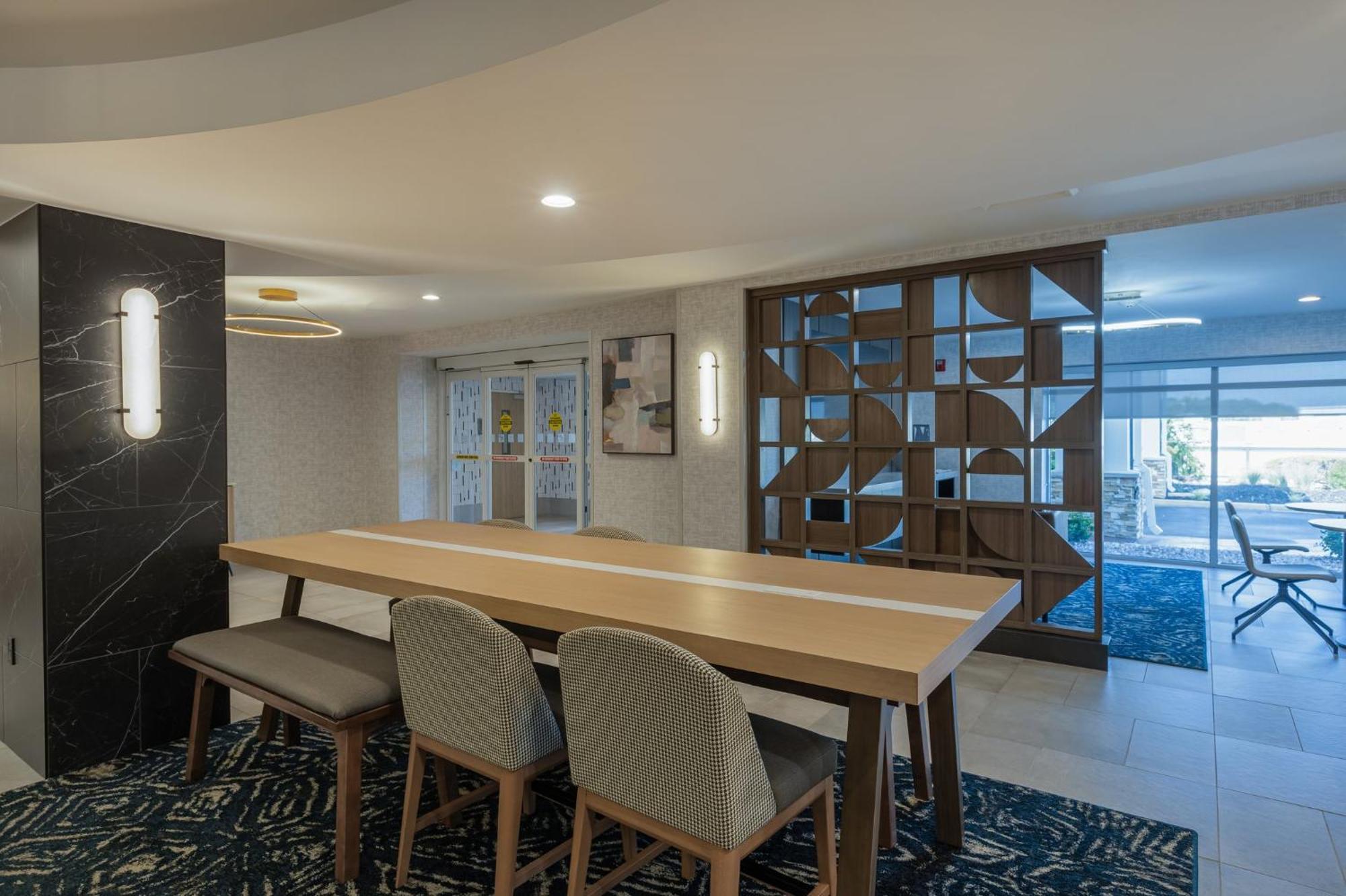 Holiday Inn Anderson By Ihg Bagian luar foto